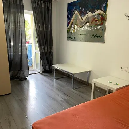 Apartment On Pishonivs'ka *